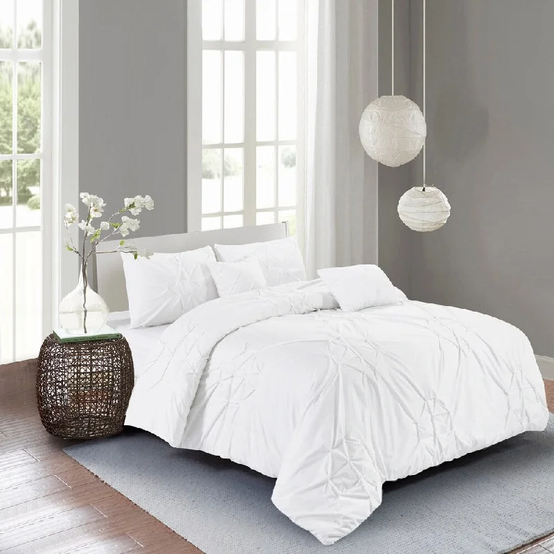 Full - size comforters suitable for full - sized beds in guest rooms or small bedroomsStarburst Cotton Comforter Set in White Full - size comforters suitable for full - sized beds in guest rooms or small bedroomsStarburst Cotton Comforter Set in White