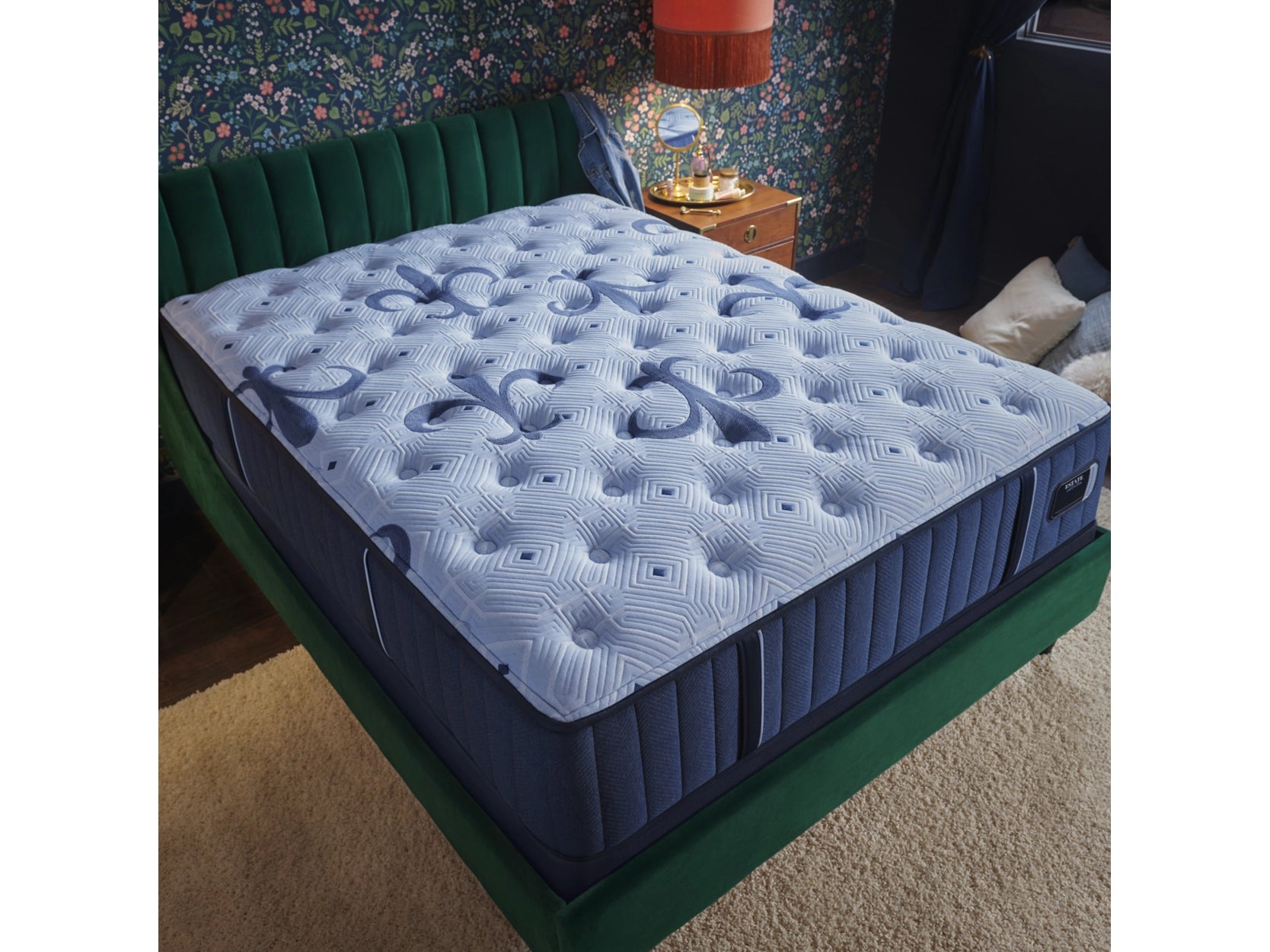 Hybrid mattresses combining foam and innerspring technologyStearns & Foster Estate Medium Tight Top Twin XL Mattress Hybrid mattresses combining foam and innerspring technologyStearns & Foster Estate Medium Tight Top Twin XL Mattress