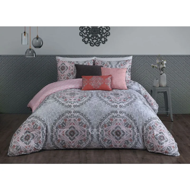 Goose down comforters known for their superior quality and insulationSteve Madden Positano 6-piece Comforter Set Goose down comforters known for their superior quality and insulationSteve Madden Positano 6-piece Comforter Set