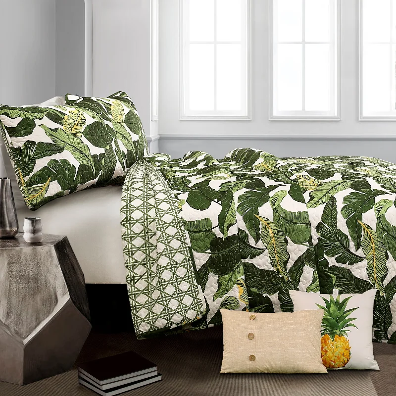Full - size comforters suitable for full - sized beds in guest rooms or small bedroomsTropical Paradise Quilt 5 Piece Set Full - size comforters suitable for full - sized beds in guest rooms or small bedroomsTropical Paradise Quilt 5 Piece Set