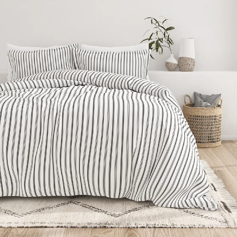 Zipper - closure duvet covers for easy removal and washingVertical Dreams Pattern 3-Piece Duvet Cover Set Zipper - closure duvet covers for easy removal and washingVertical Dreams Pattern 3-Piece Duvet Cover Set