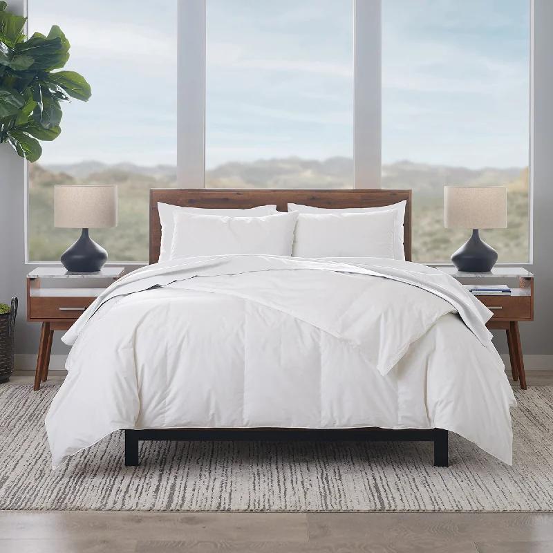 Down - filled comforters for supreme warmth and lightnessLuxurious All Season White Down Comforter - Certified RDS Down - filled comforters for supreme warmth and lightnessLuxurious All Season White Down Comforter - Certified RDS